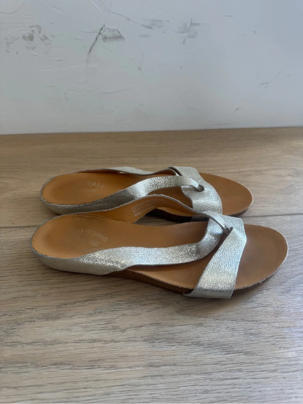 Kork Ease Strappy Silver Leather Sandals Size 7